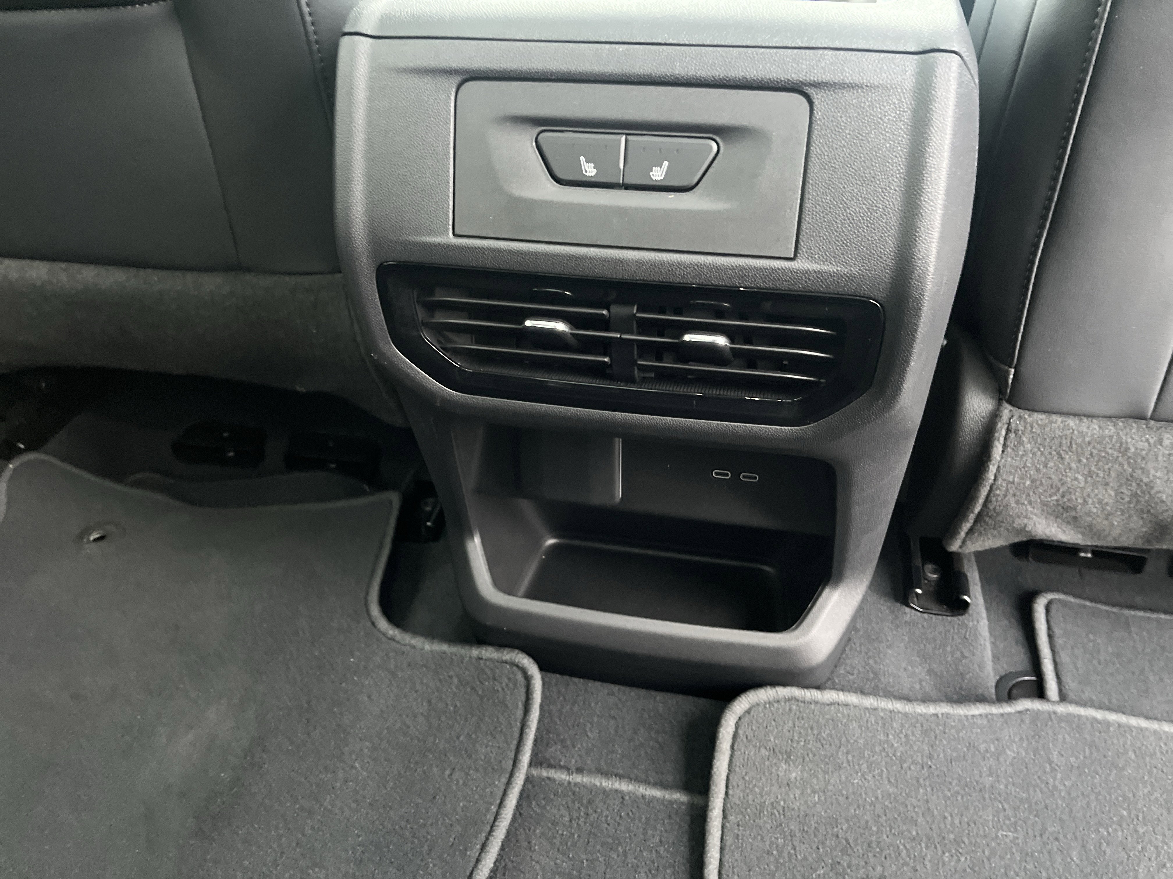 Used 2025 Chevrolet Silverado EV LT w/ LT Premium Package image 17