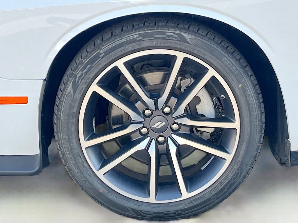 Used 2023 Dodge Challenger R/T RWD image 33