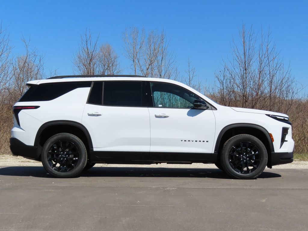 New 2026 Chevrolet Traverse LT AWD/4WD image 2