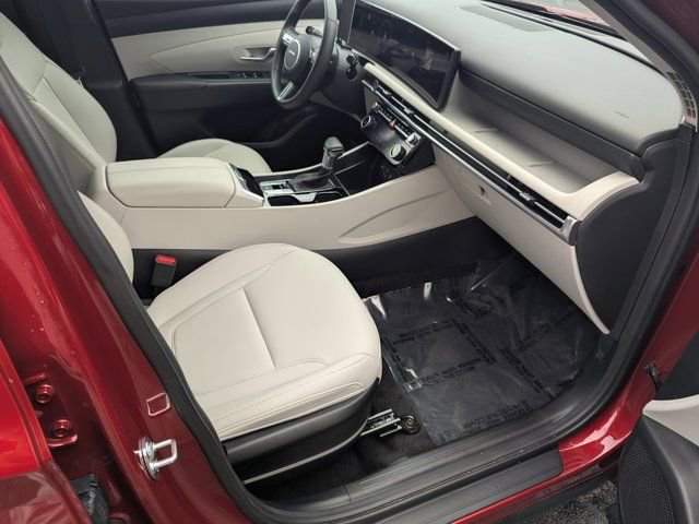 Used 2025 Hyundai Tucson SEL FWD image 12