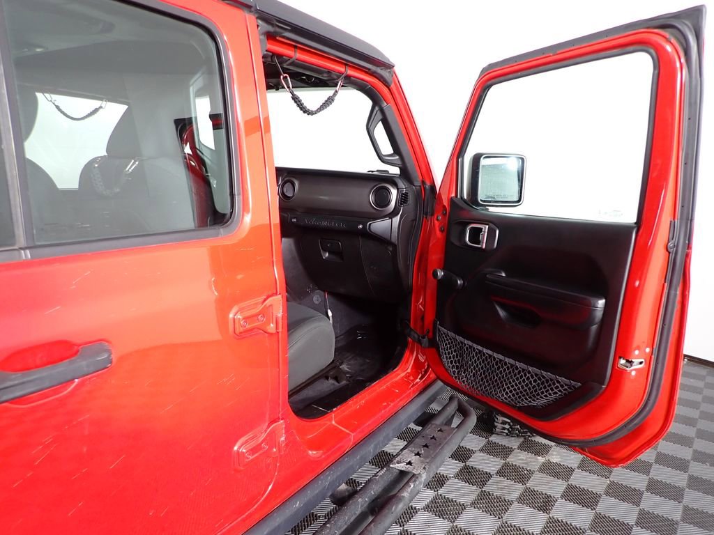 Used 2018 Jeep Wrangler Unlimited Sport image 29