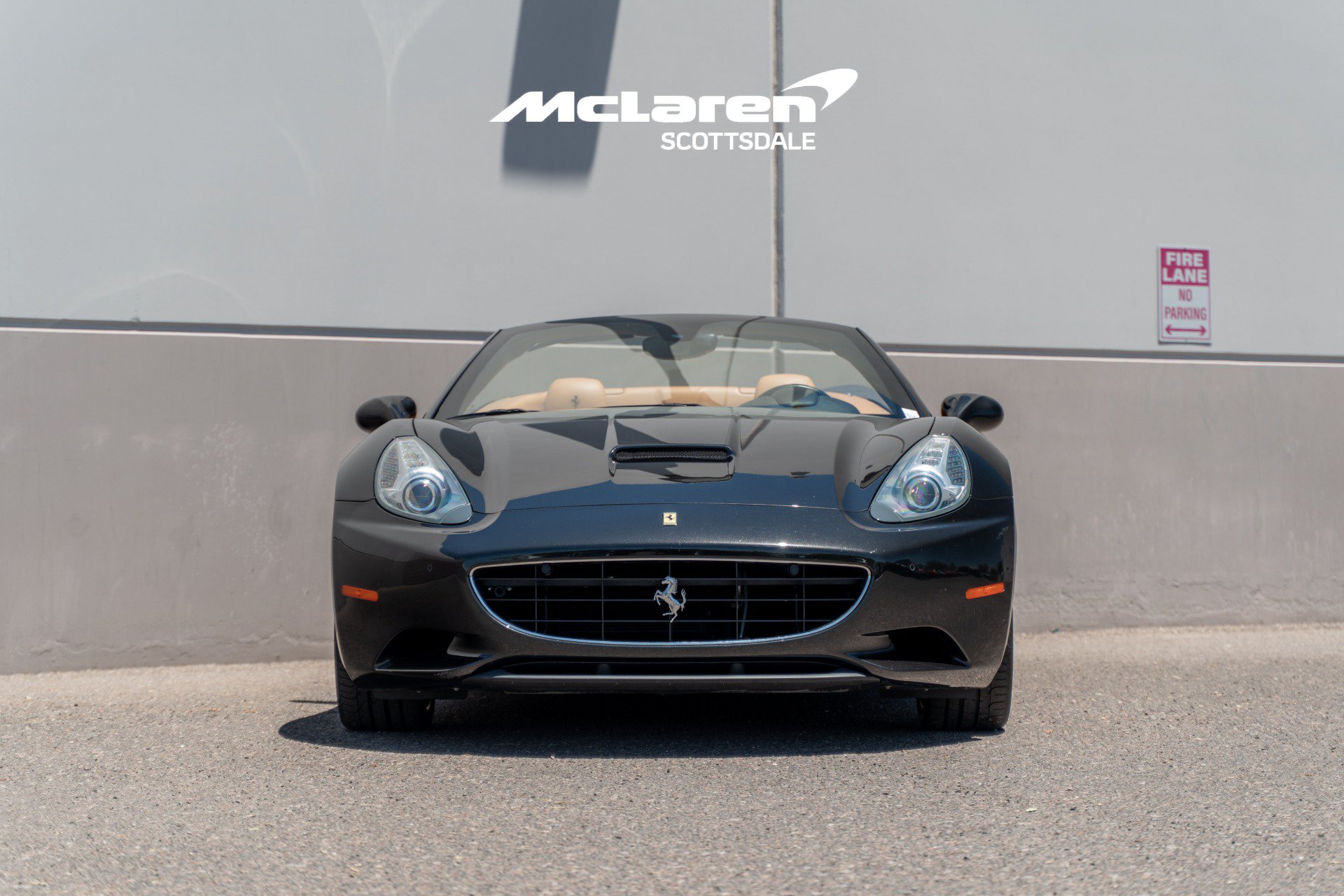 Used 2014 Ferrari California RWD image 10