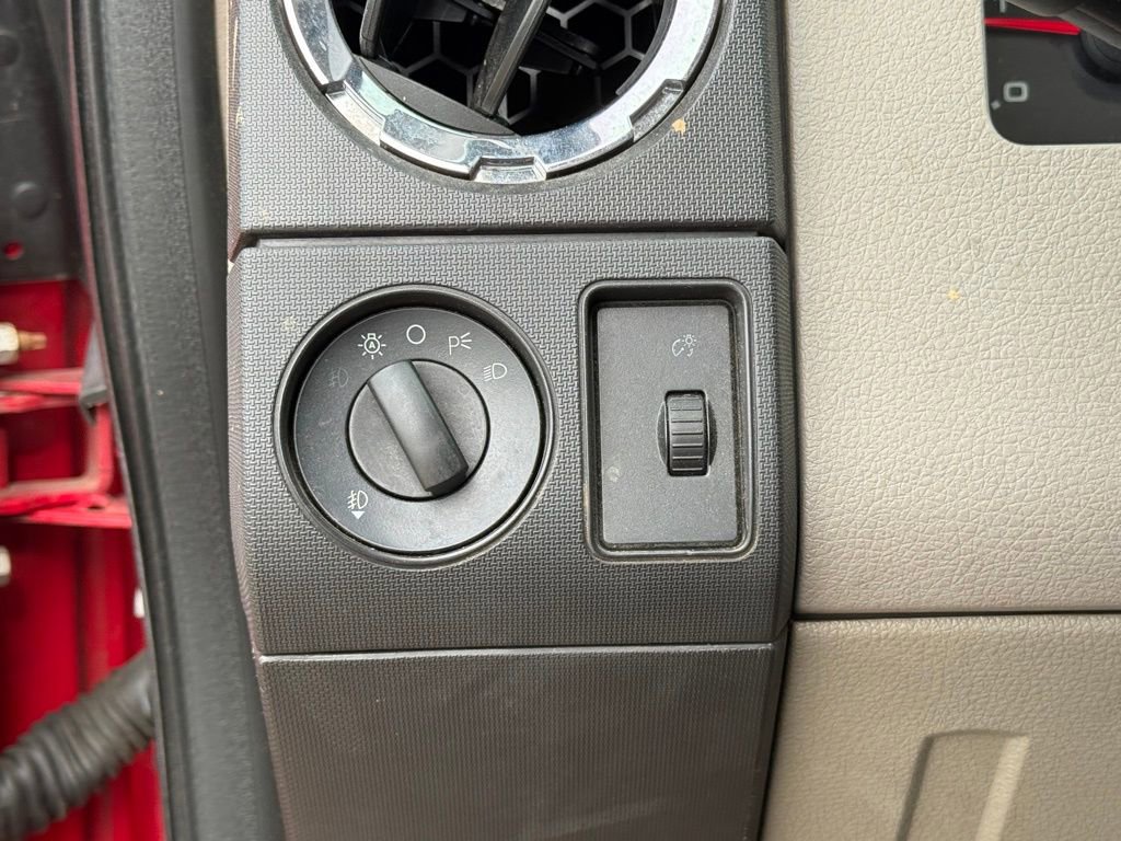 Used 2010 Ford F250 XL AWD/4WD image 18