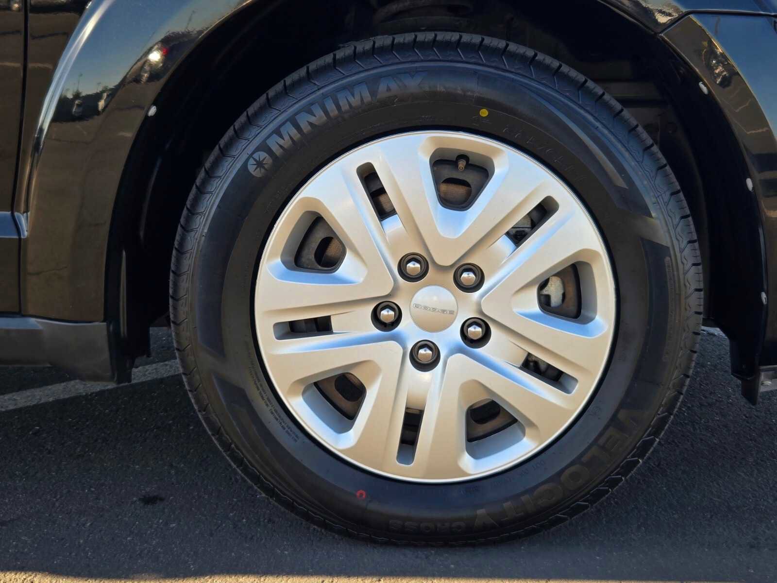 Used 2020 Dodge Journey SE w/ SE Popular Equipment Group image 10