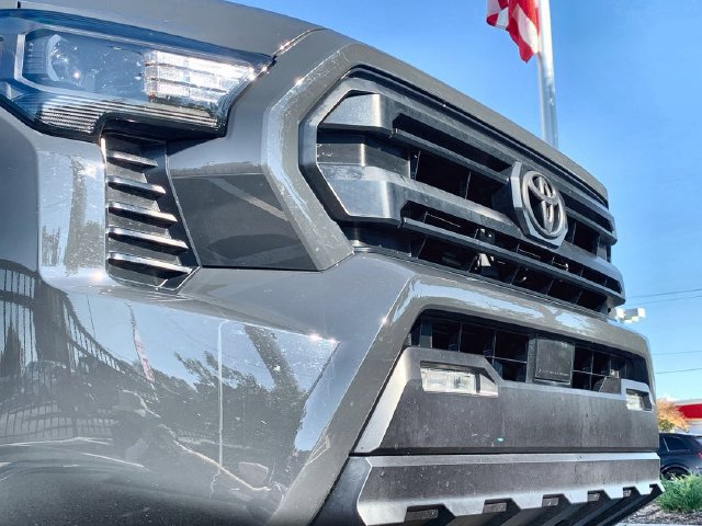 Used 2025 Toyota Tacoma SR5 AWD/4WD image 45