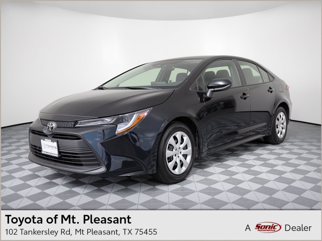 Used 2025 Toyota Corolla LE FWD image 1