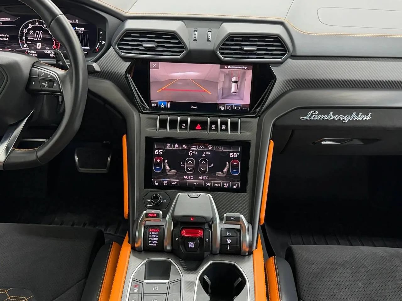 Used 2022 Lamborghini Urus AWD/4WD image 32