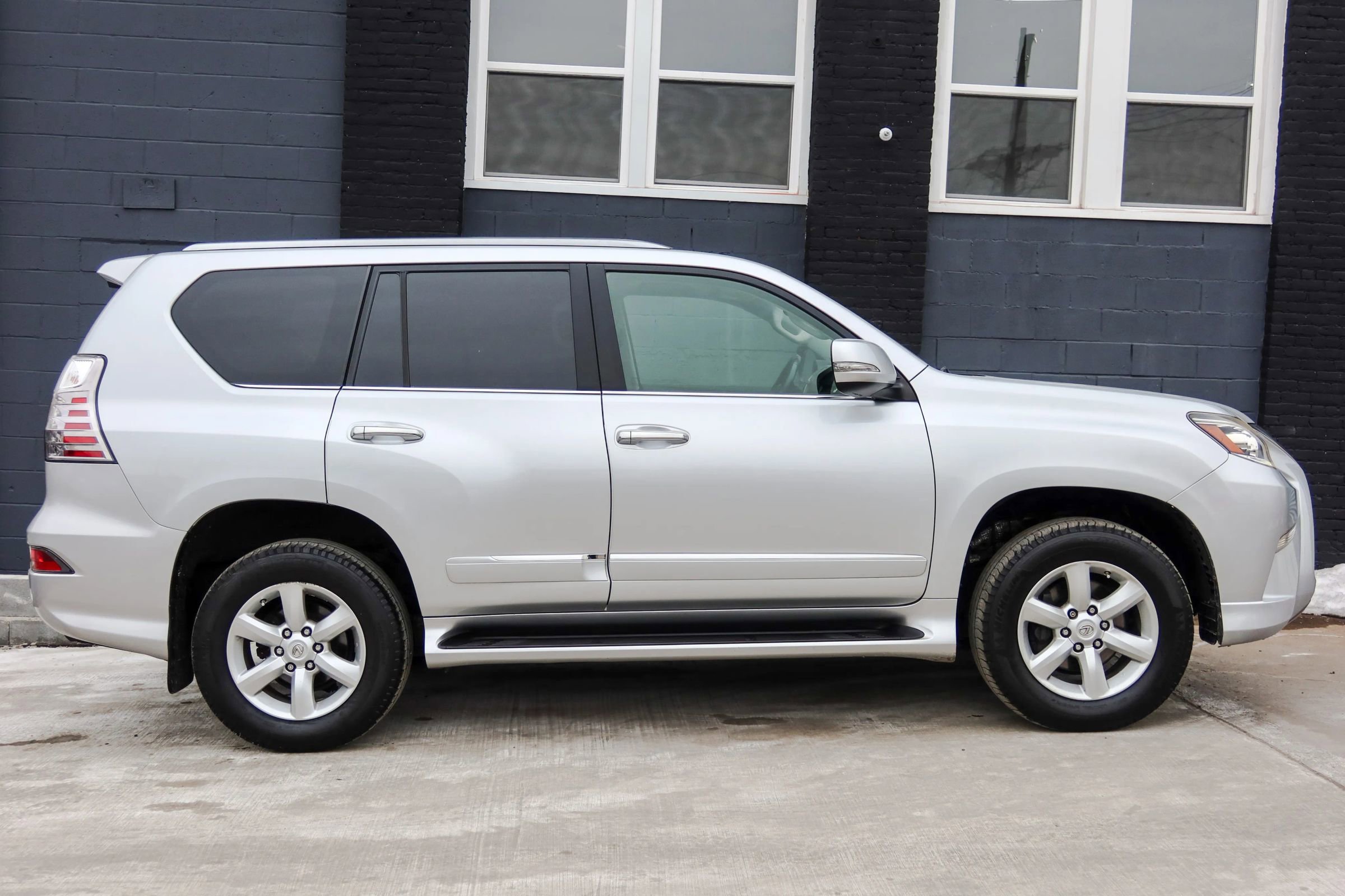Used 2015 Lexus GX 460 image 5