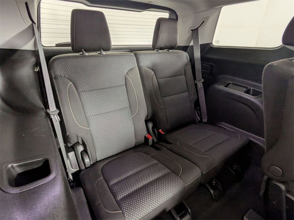 Used 2023 GMC Acadia SLE w/ Driver Convenience Package image 33