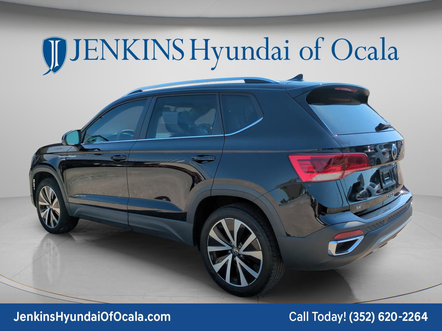 Used 2023 Volkswagen Taos SE image 5