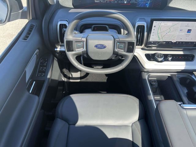 New 2025 Ford Expedition Active image 10