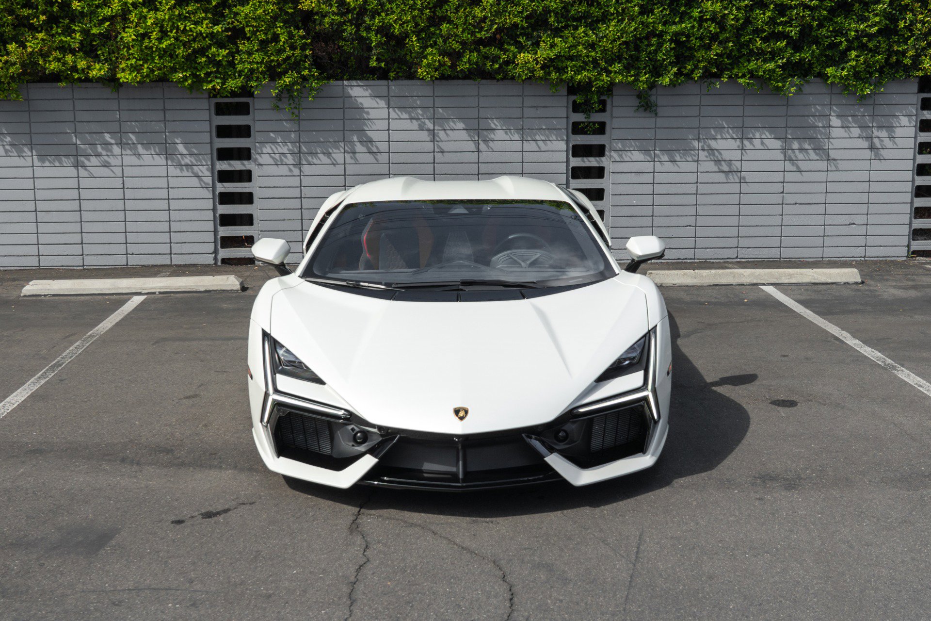 Used 2024 Lamborghini Revuelto image 4