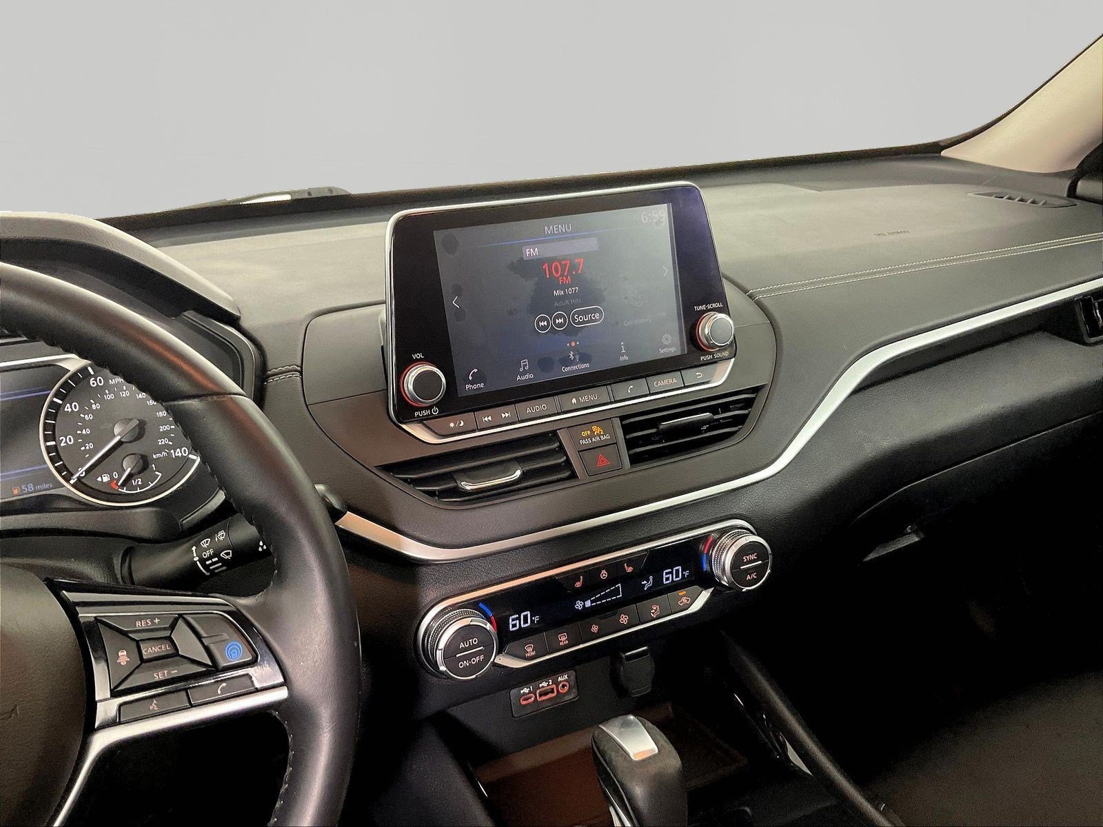 Used 2020 Nissan Altima 2.5 SV FWD image 9