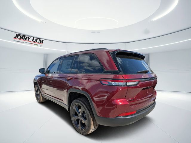 New 2025 Jeep Grand Cherokee Limited w/ Black Appearance Package image 5