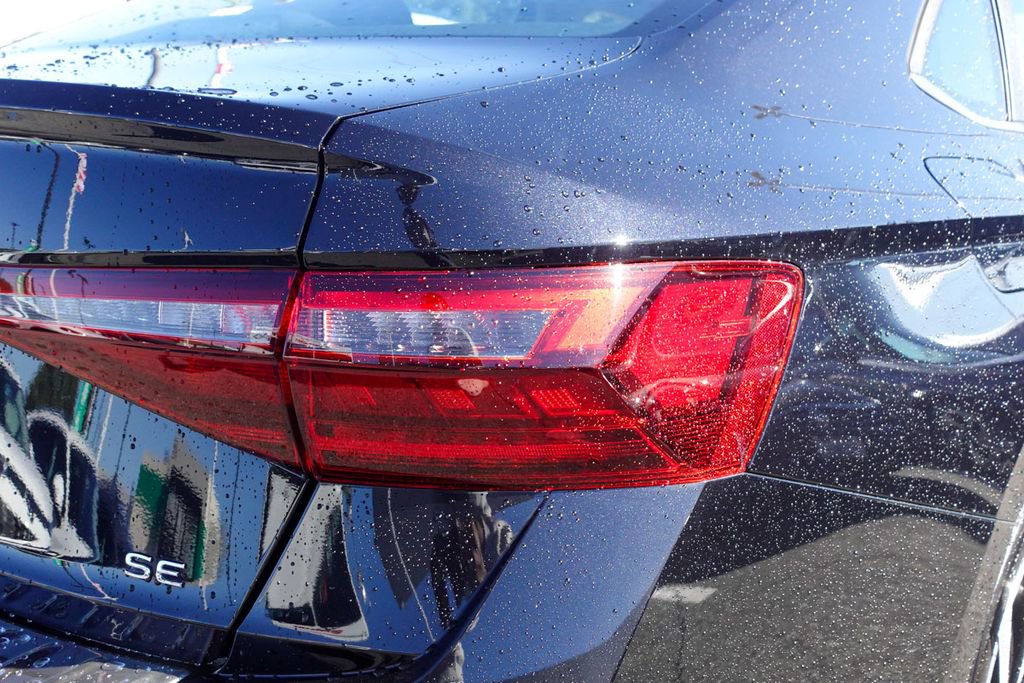 New 2025 Volkswagen Jetta SEL image 7