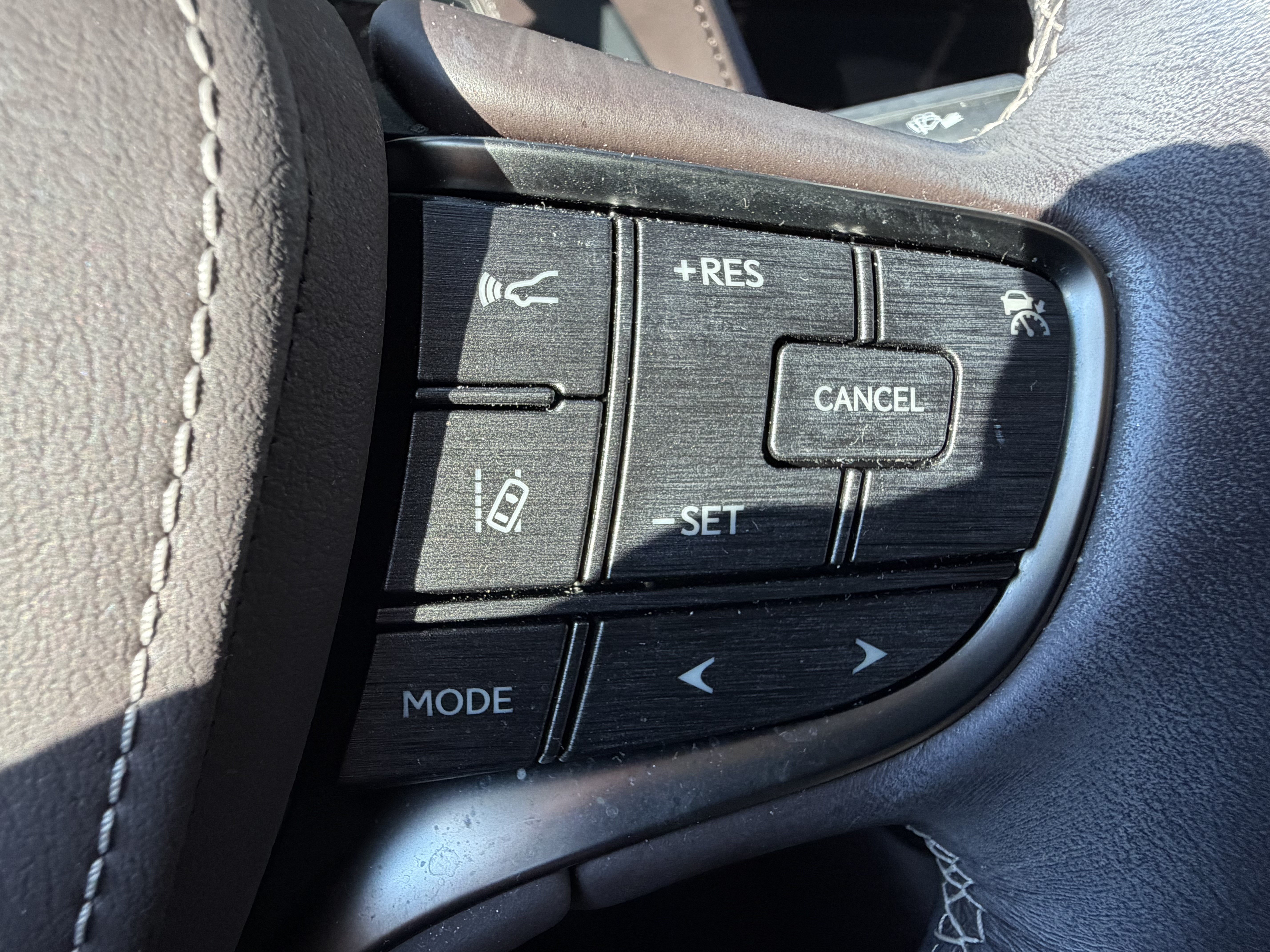 Used 2019 Lexus LS 500 w/ Interior Upgrade Package RWD image 20