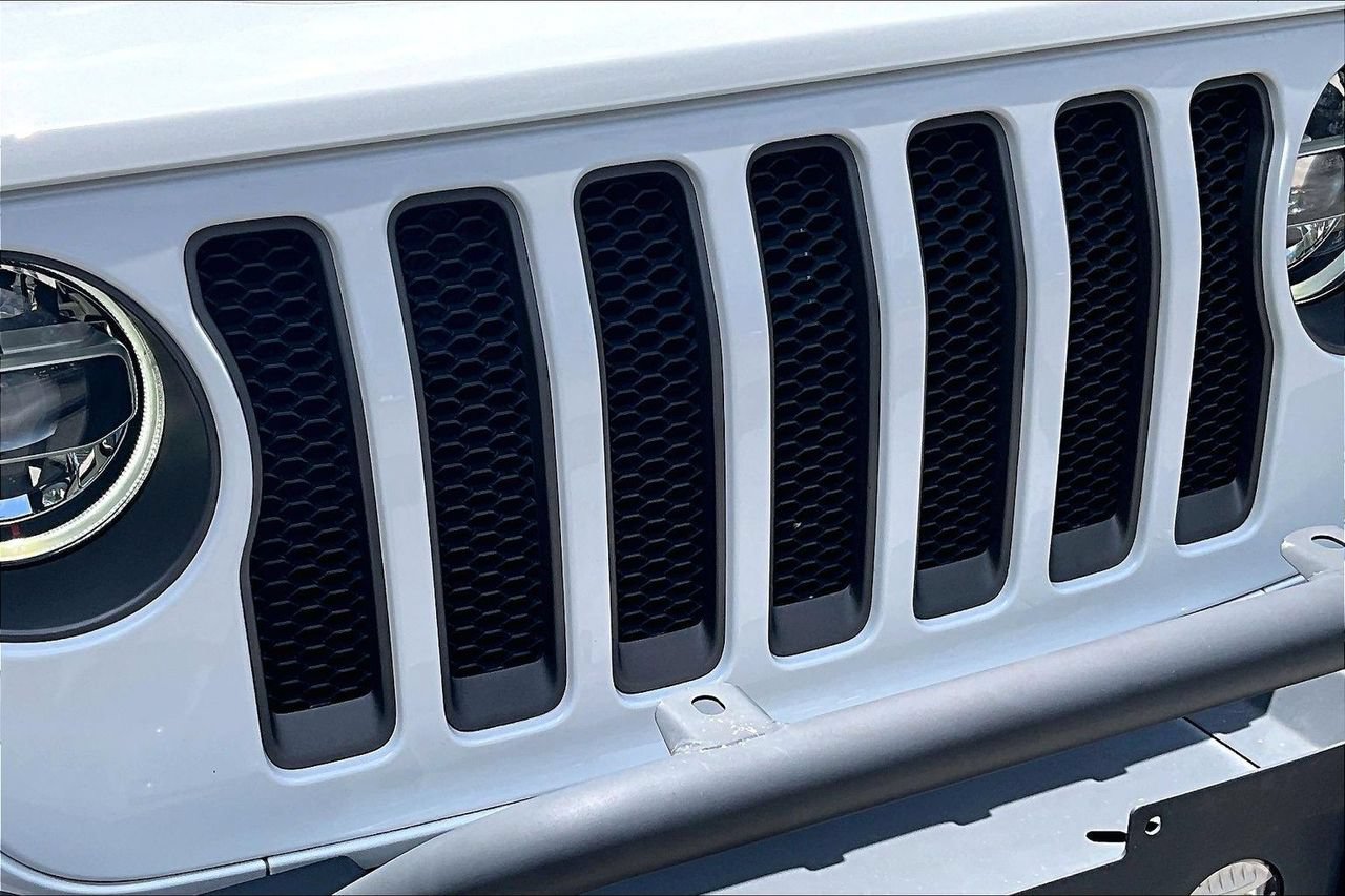 Used 2020 Jeep Wrangler Unlimited Rubicon AWD/4WD image 32