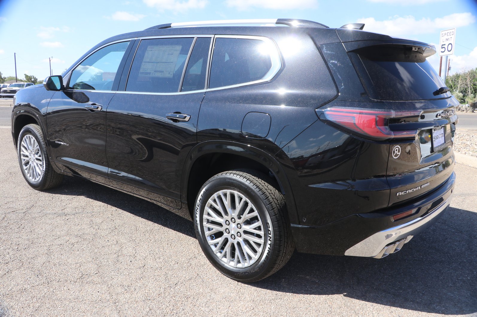 New 2026 GMC Acadia Denali w/ Super Cruise Package AWD/4WD image 5