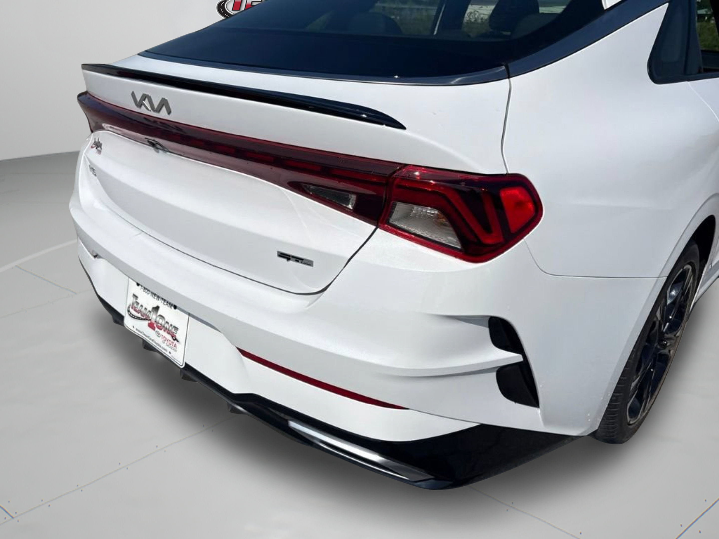 Used 2024 Kia K5 GT-Line FWD image 32