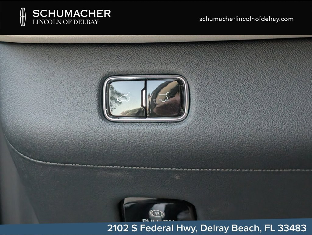 New 2026 Lincoln Navigator Premiere AWD/4WD image 22