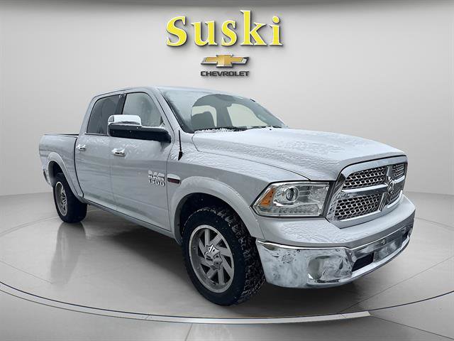 Used 2017 RAM 1500 Laramie w/ Convenience Group AWD/4WD image 4