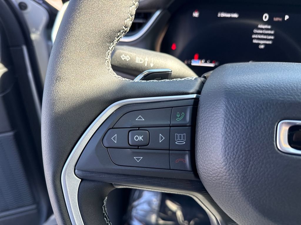 New 2025 Jeep Grand Cherokee L Laredo image 31