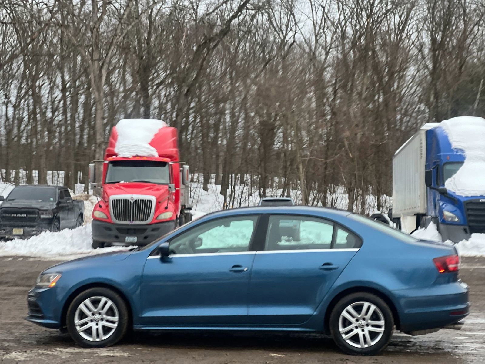 Used 2017 Volkswagen Jetta S FWD image 4
