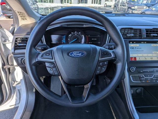 Used 2020 Ford Fusion SE image 17
