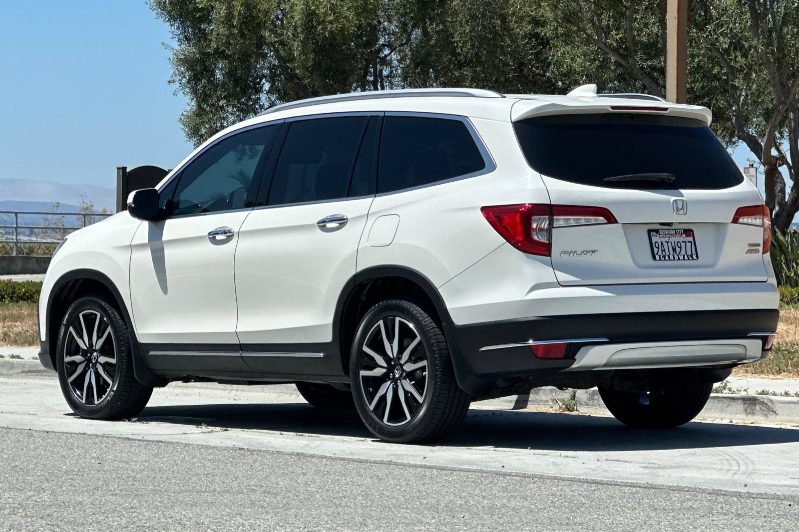 Used 2019 Honda Pilot Touring image 6