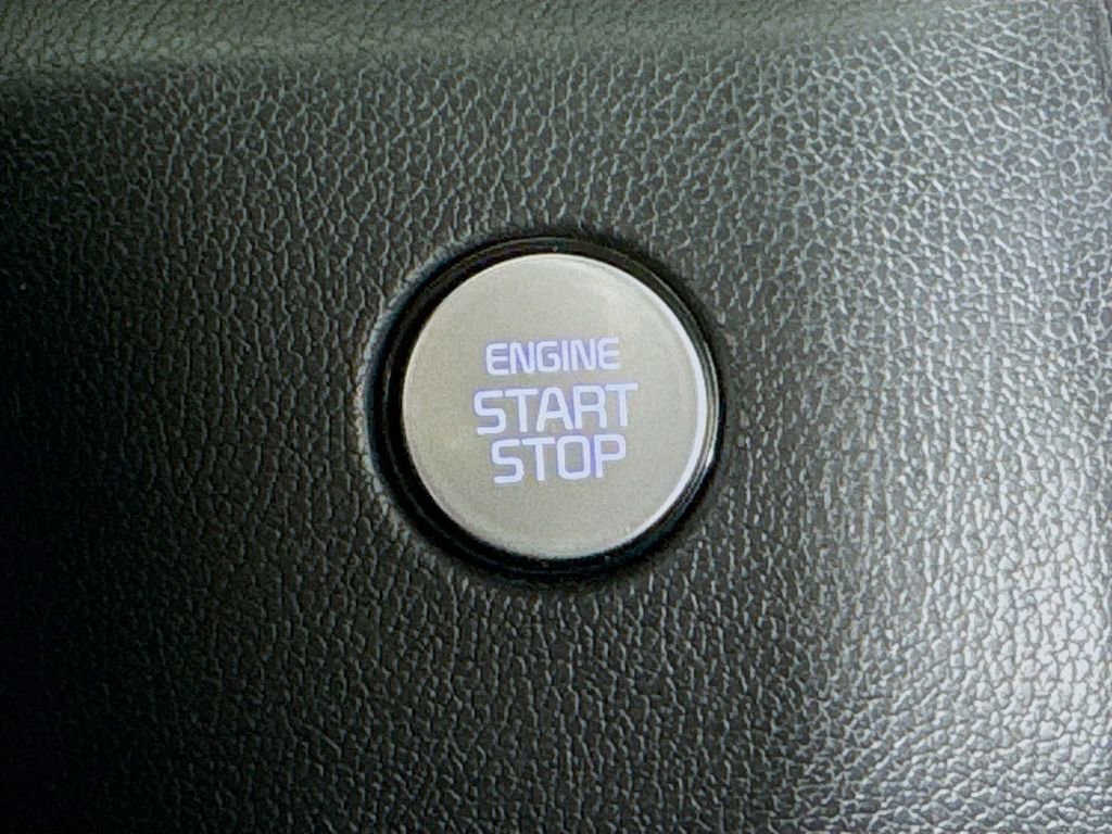 Used 2022 Kia Sorento S image 25