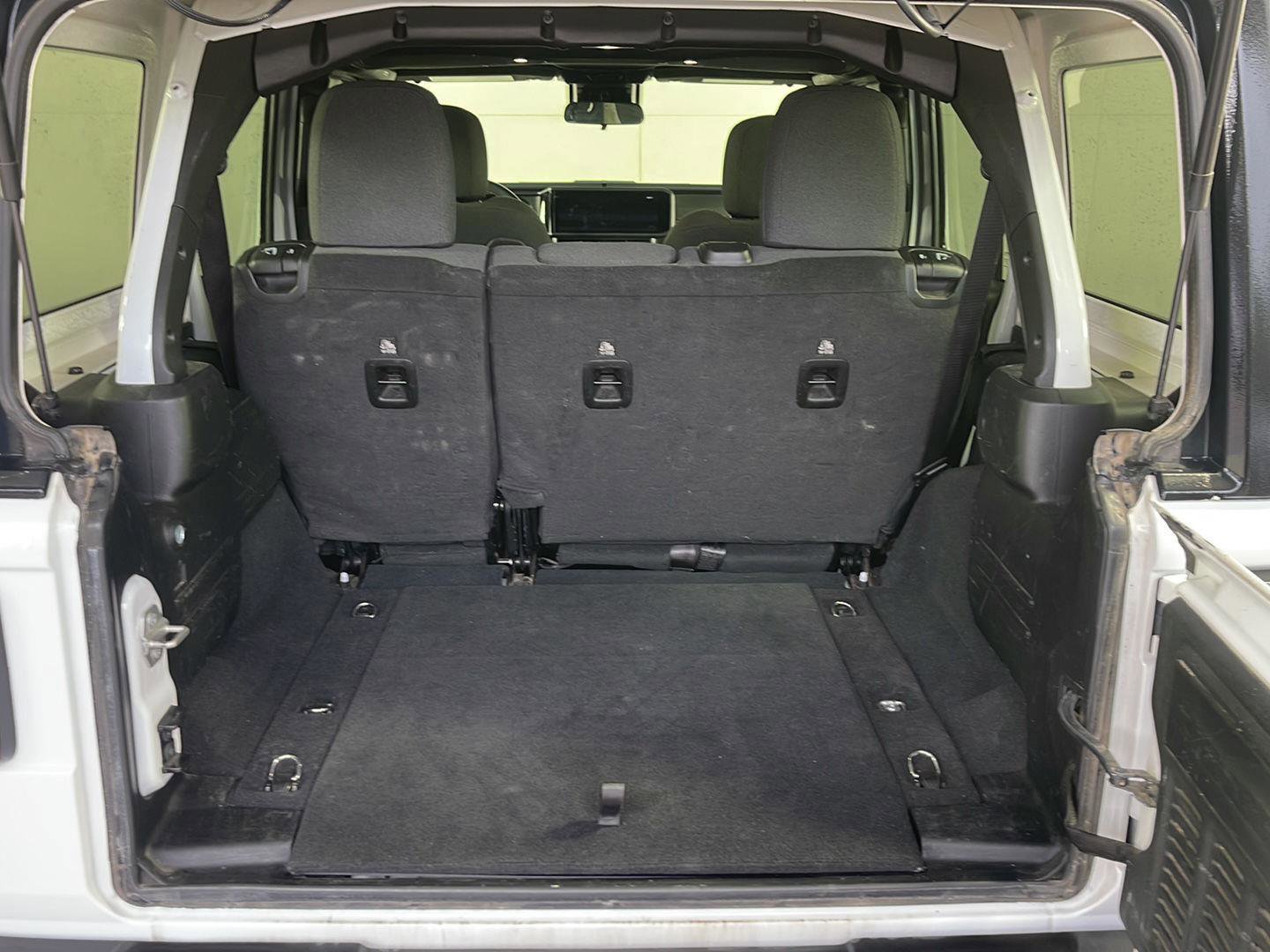 Used 2024 Jeep Wrangler Unlimited Rubicon image 11