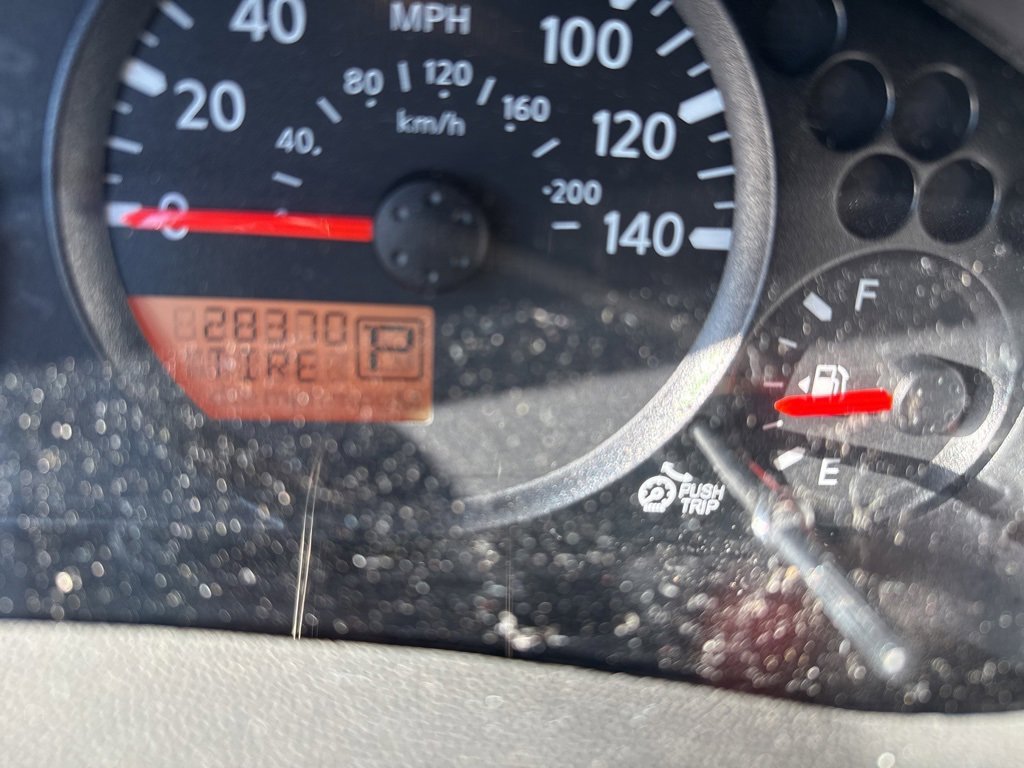 Used 2021 Nissan Frontier SV w/ Midnight Edition Floor Mats image 7