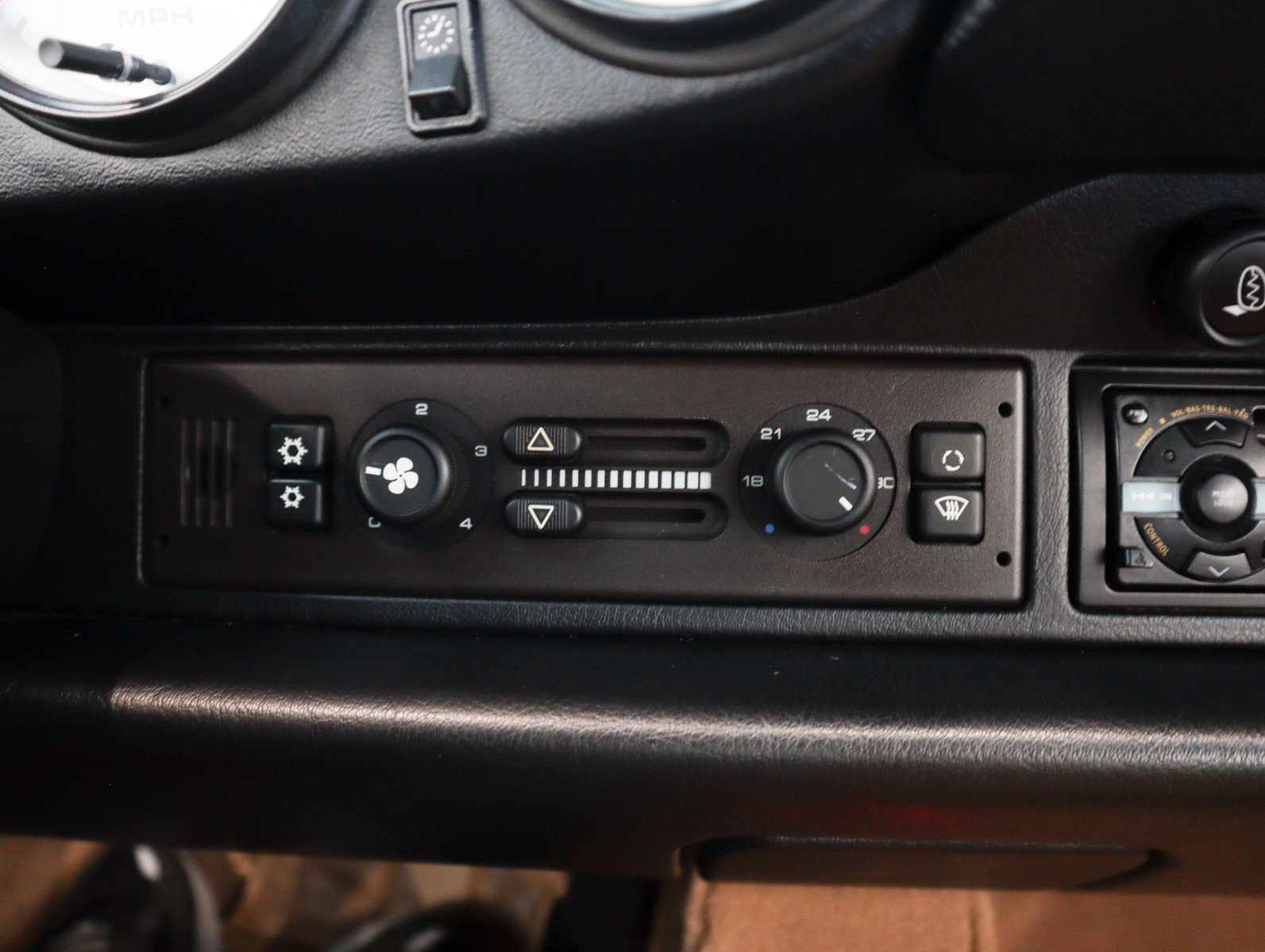 Used 1996 Porsche 911 Cabriolet image 24