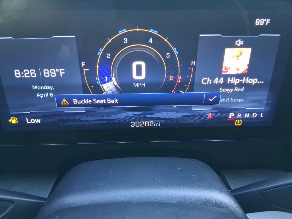 Used 2025 Chevrolet Traverse LT FWD image 24
