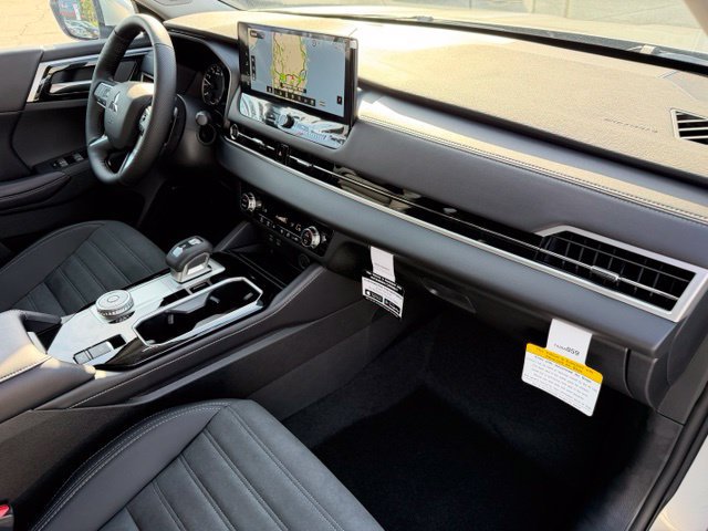 New 2026 Mitsubishi Outlander SE FWD image 11