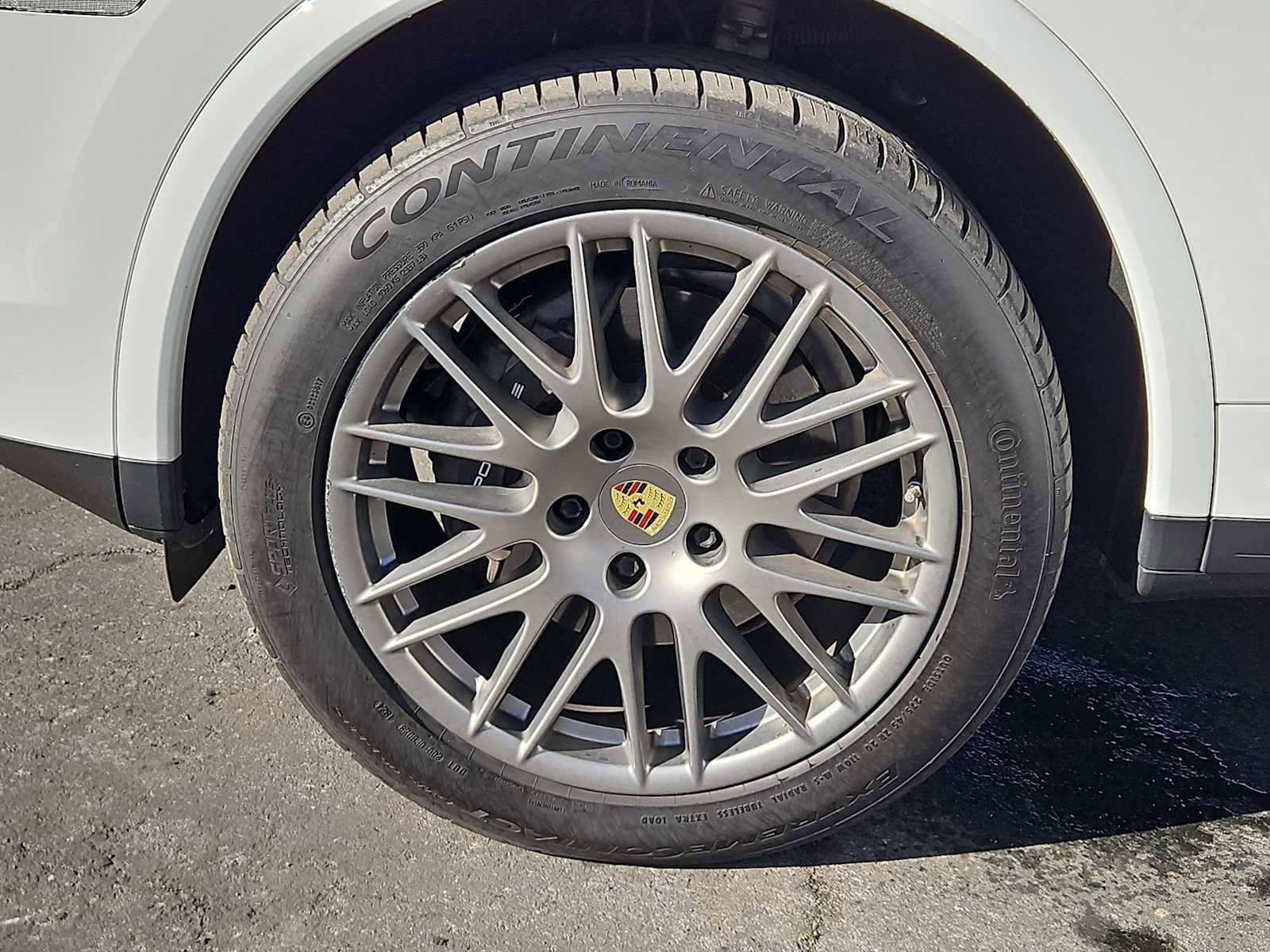 Used 2017 Porsche Cayenne image 14