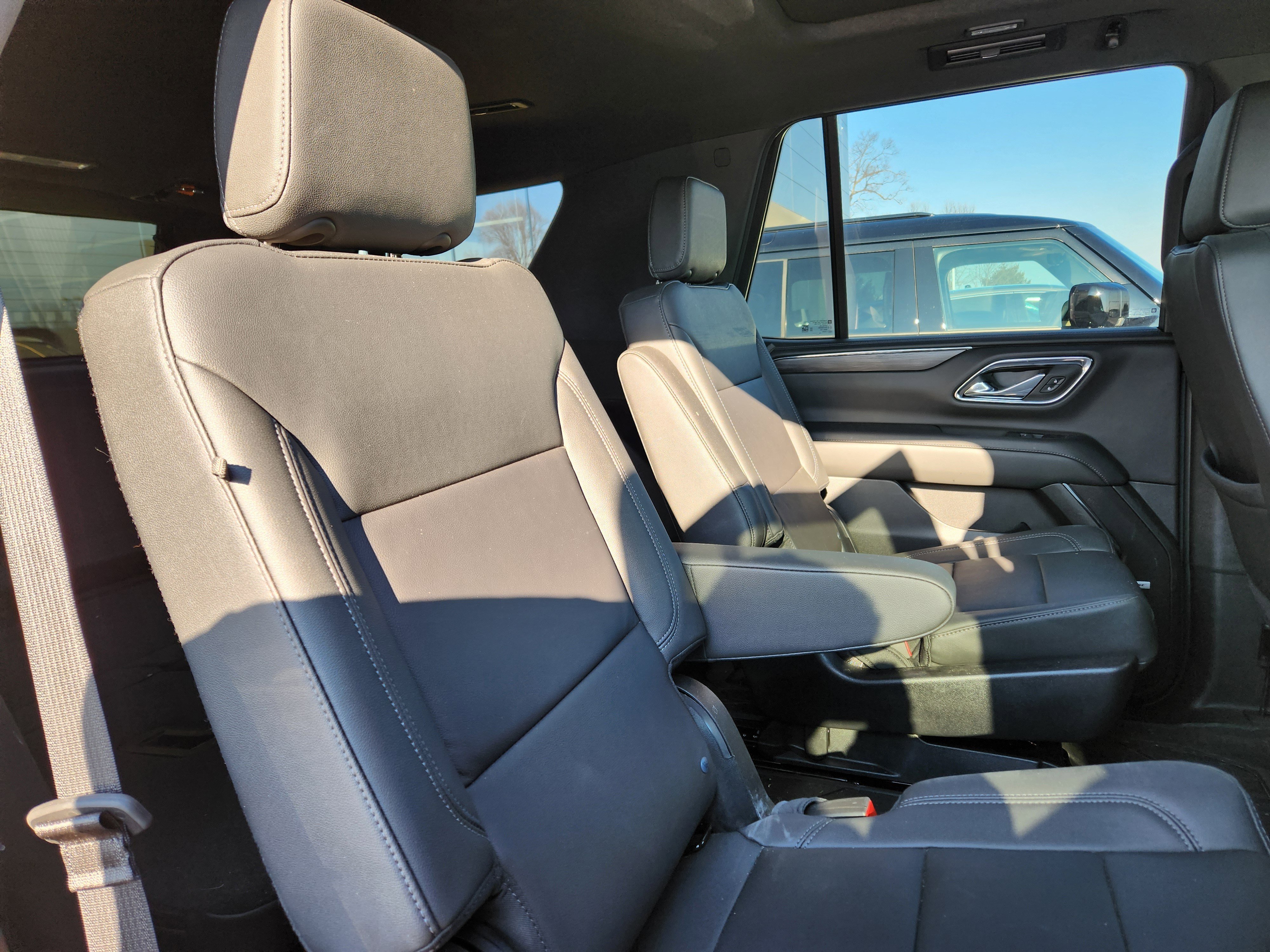 Used 2024 Chevrolet Tahoe Z71 w/ Luxury Package image 14
