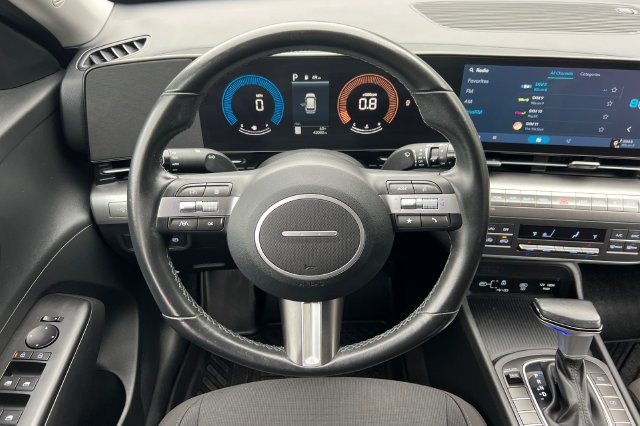 Used 2025 Hyundai Kona SEL FWD image 18