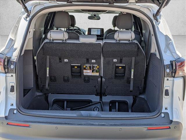 Used 2023 Toyota Sienna XLE w/ XLE Plus Package FWD image 6