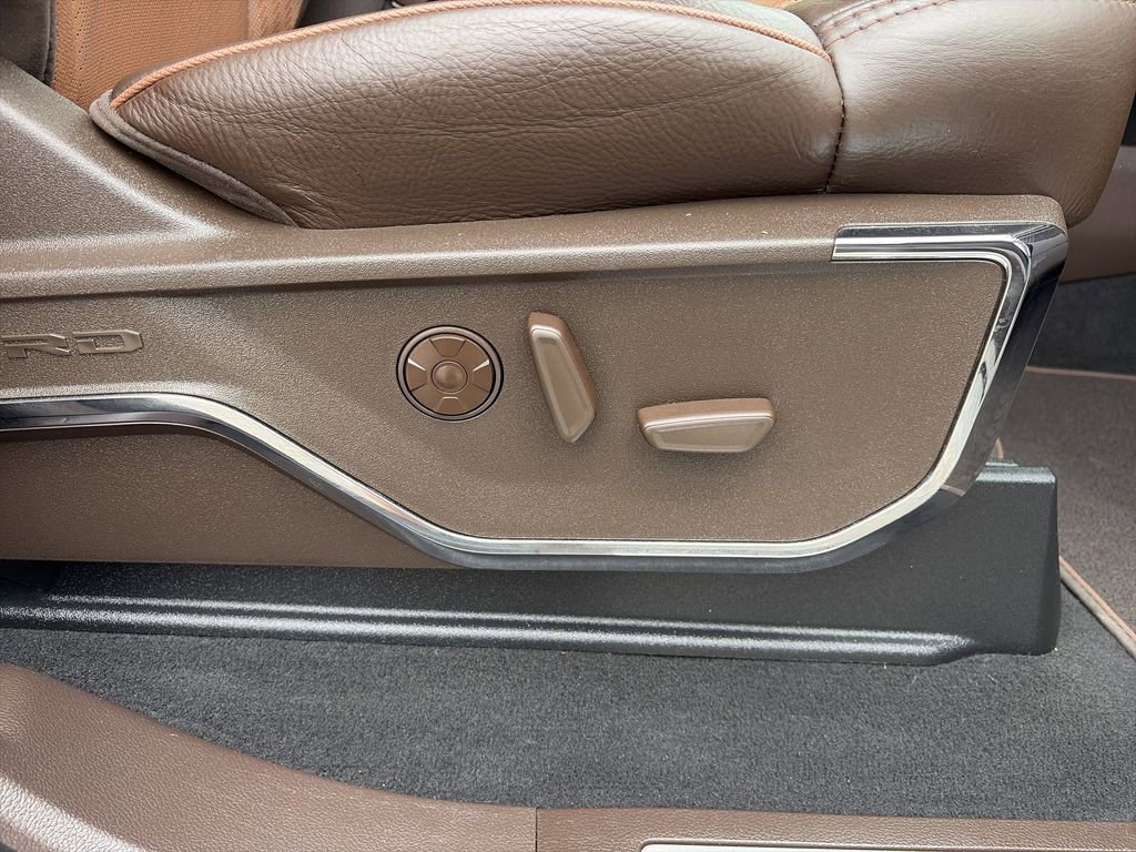 Used 2025 Ford F250 King Ranch w/ FX4 Off-Road Package image 36