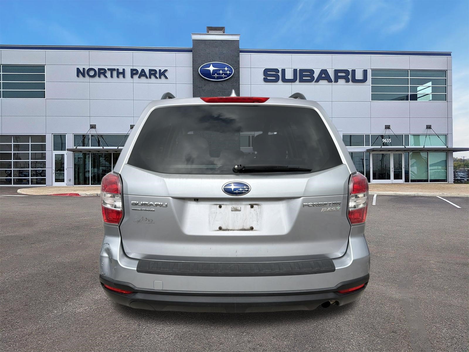 Used 2016 Subaru Forester 2.5i Premium w/ Popular Package #2 AWD/4WD image 4