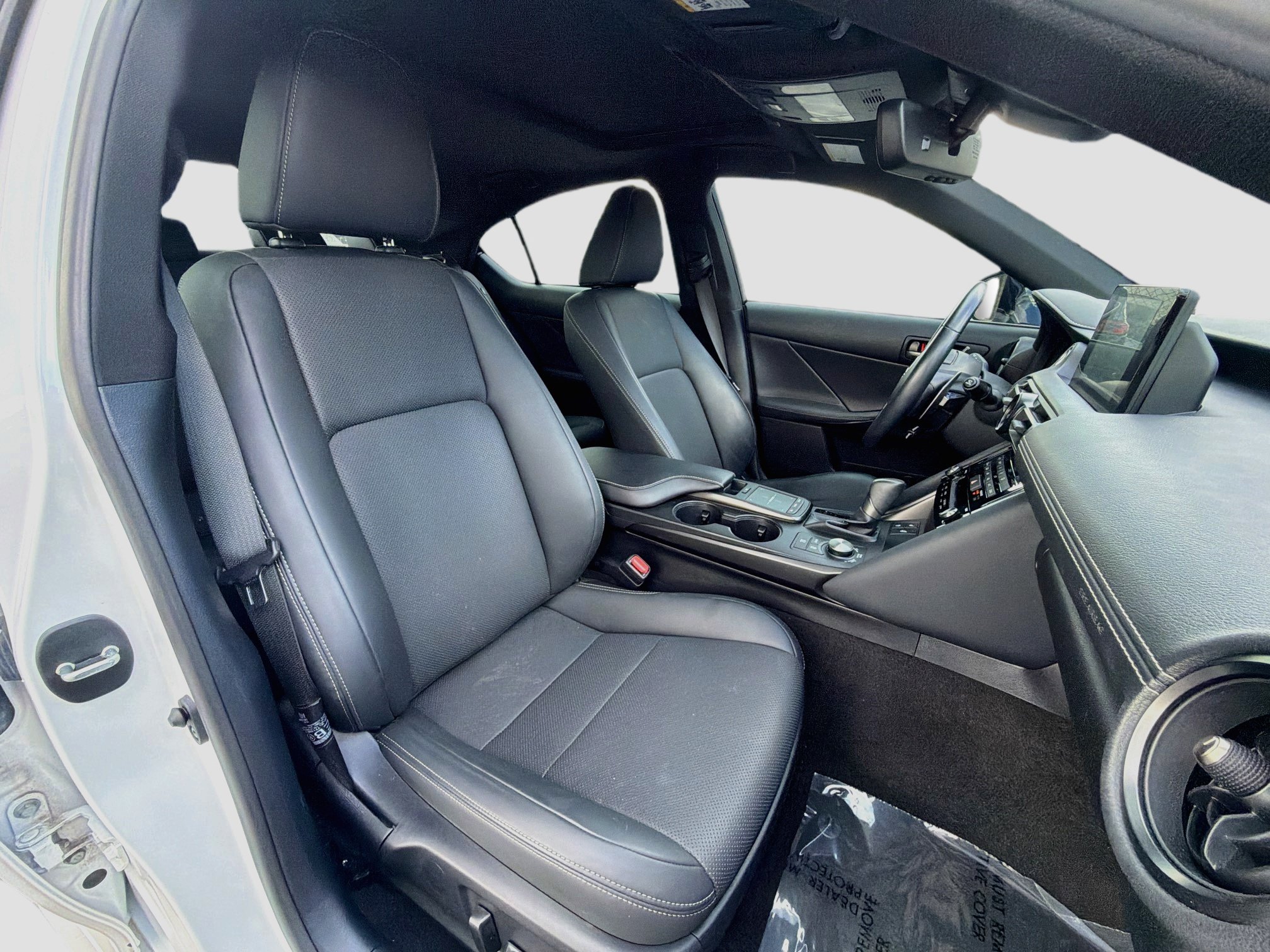 Used 2023 Lexus IS 300 w/ Comfort Package RWD image 14