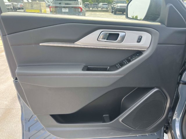 New 2026 Ford Explorer Active w/ Active Comfort Package AWD/4WD image 11