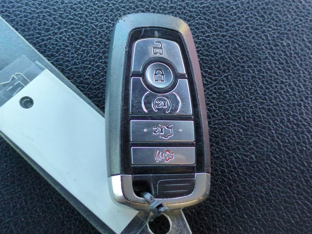 Used 2021 Ford Expedition XLT image 31