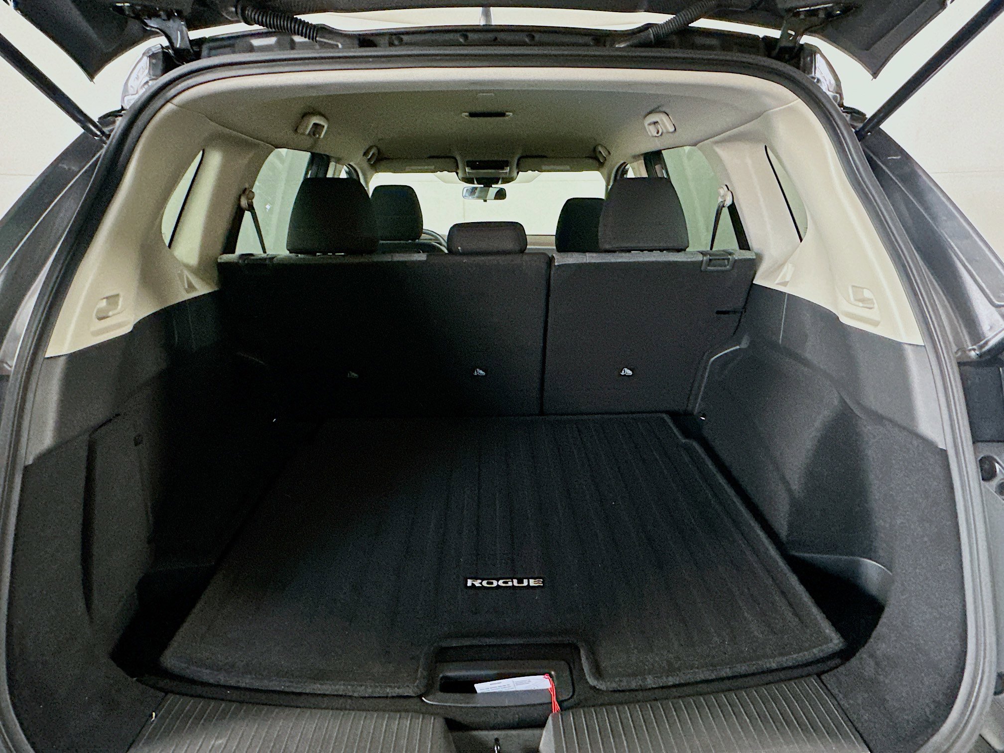 Used 2023 Nissan Rogue SV image 28