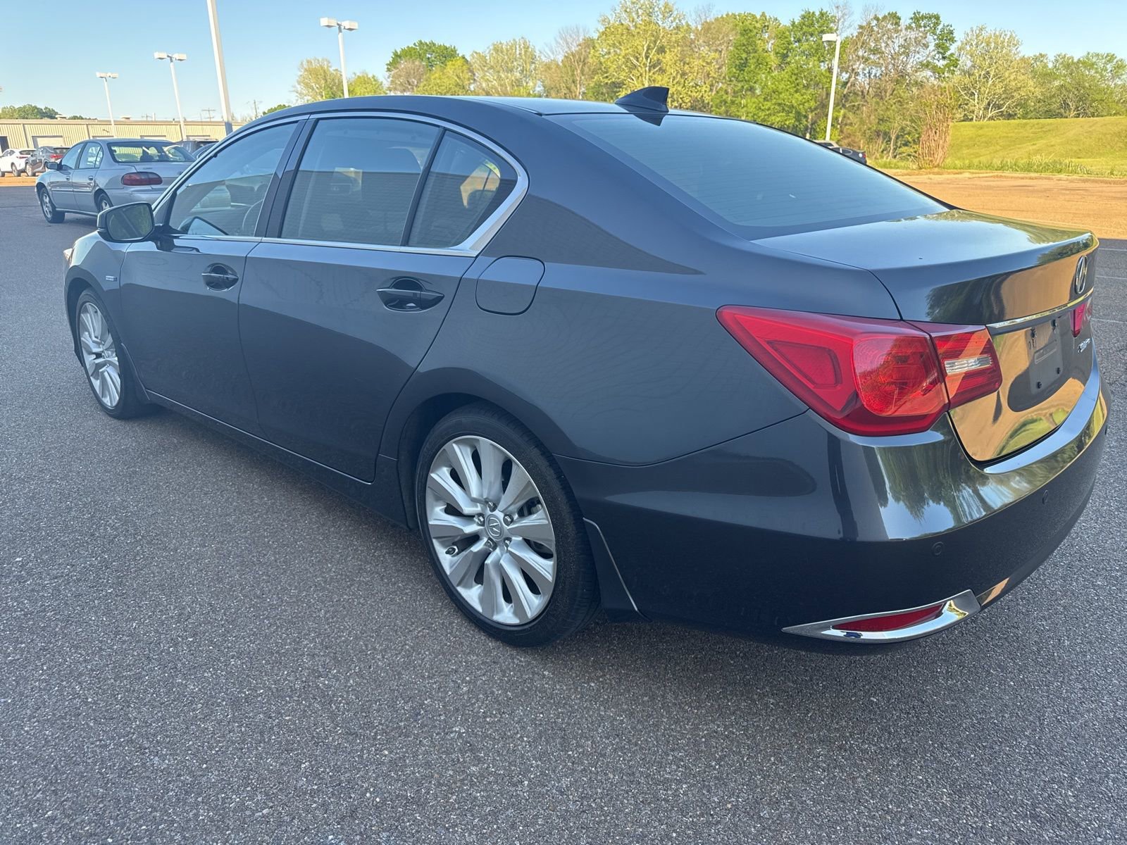 Used 2016 Acura RLX Sport Hybrid w/ Advance Pkg image 5