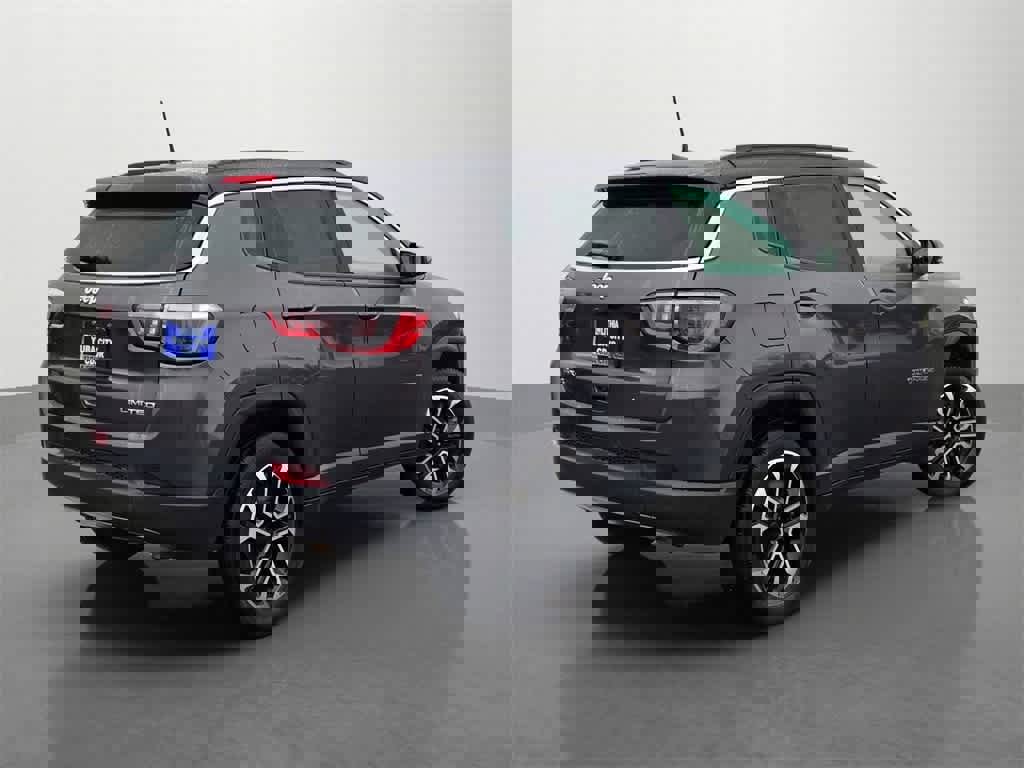 Used 2024 Jeep Compass Limited image 6