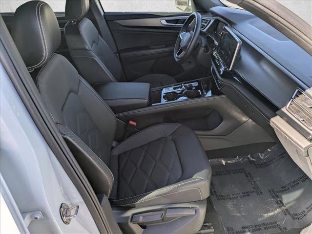 Used 2024 Volkswagen Atlas Cross Sport SE image 20