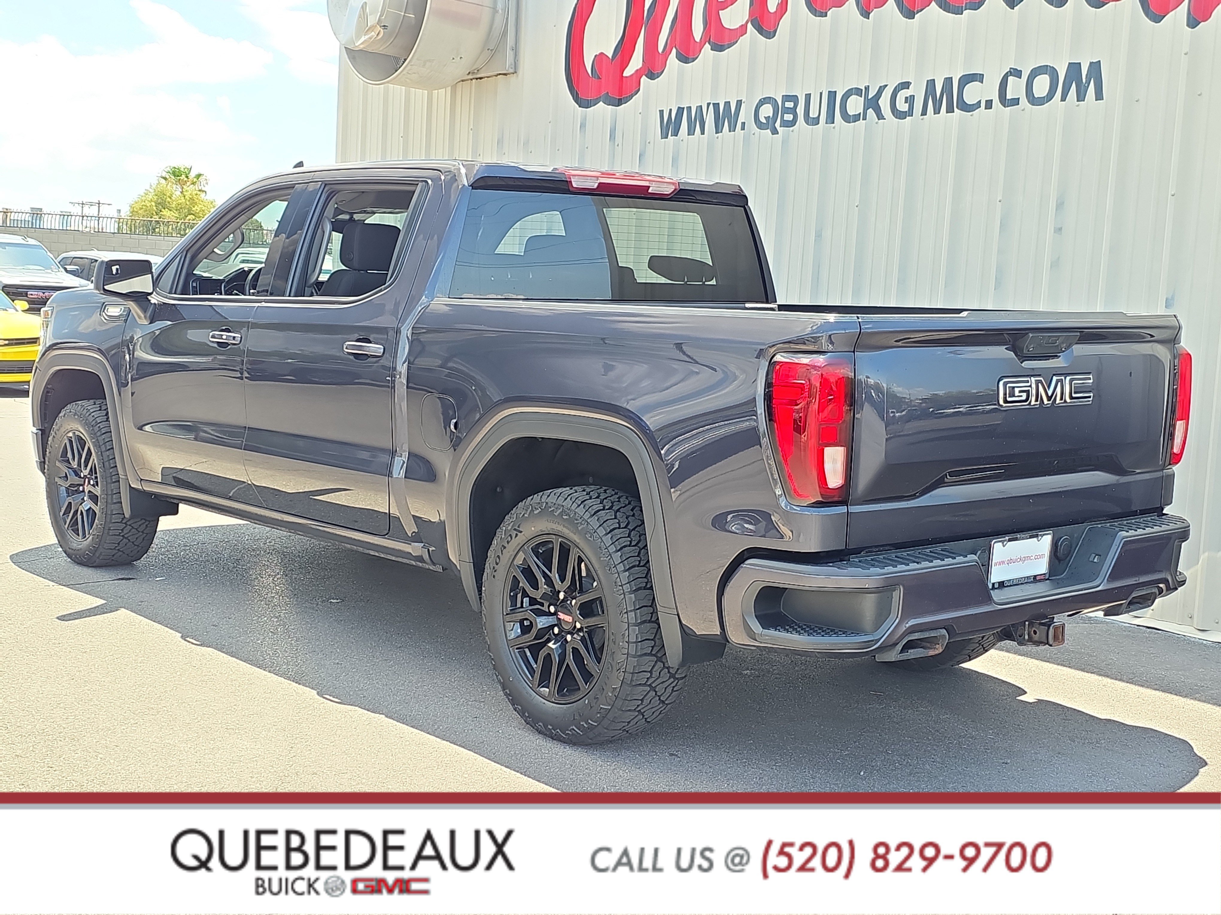 Used 2023 GMC Sierra 1500 Elevation w/ LPO, Elevation Black Package AWD/4WD image 5