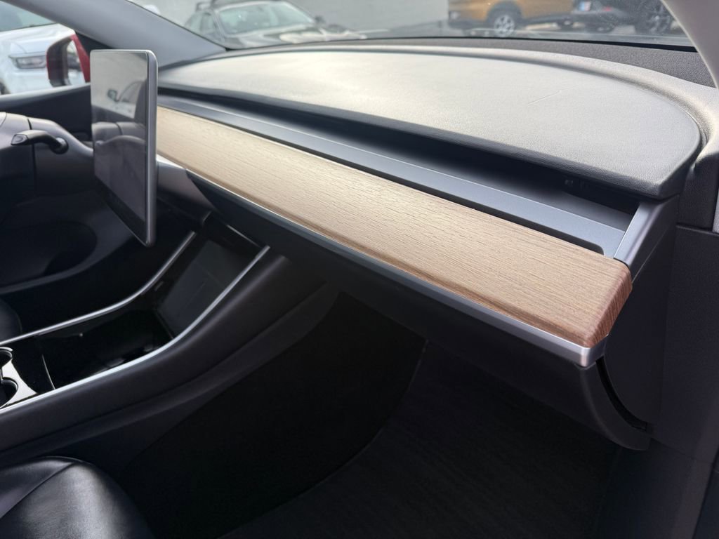 Used 2020 Tesla Model Y Long Range image 19